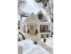 385 QUILCHENA Drive Kelowna, BC V1W 0K1