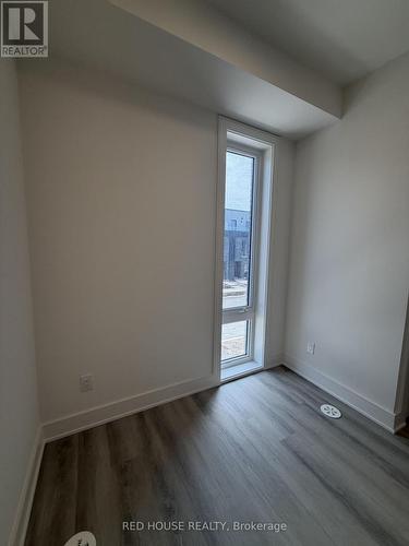 143 Everett Common, St. Catharines, ON - Indoor Photo Showing Other Room
