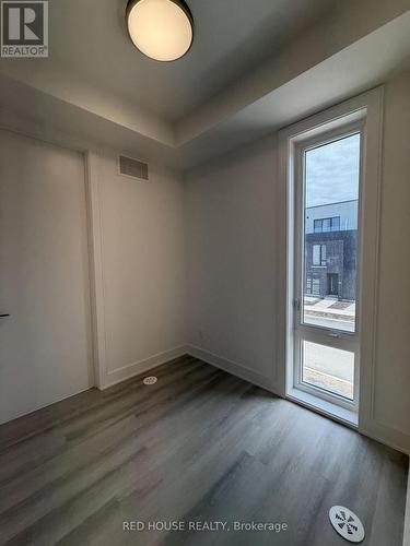 143 Everett Common, St. Catharines, ON - Indoor Photo Showing Other Room