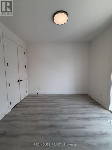 143 Everett Common, St. Catharines, ON - Indoor Photo Showing Garage