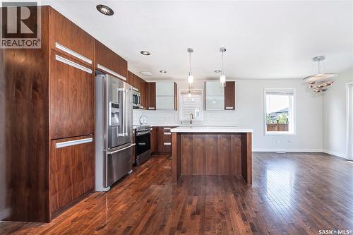 435 Pichler Crescent, Saskatoon, SK - Indoor Photo Showing Kitchen With Upgraded Kitchen