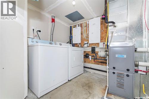 435 Pichler Crescent, Saskatoon, SK - Indoor Photo Showing Laundry Room