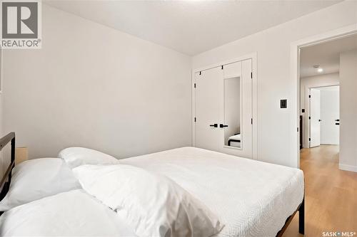 2023 Edward Street, Regina, SK - Indoor Photo Showing Bedroom