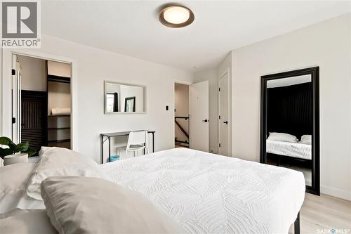 2023 Edward Street, Regina, SK - Indoor Photo Showing Bedroom