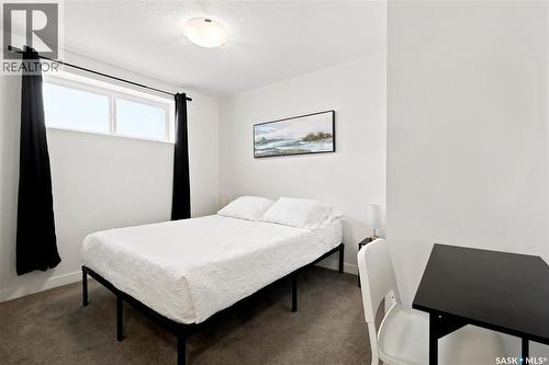 2023 Edward Street, Regina, SK - Indoor Photo Showing Bedroom
