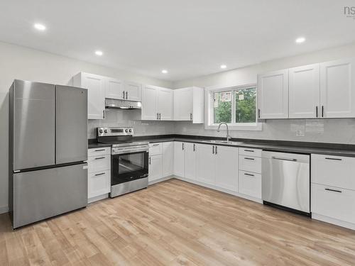 183 Moore Road, Antrim, NS - Indoor Photo Showing Kitchen With Upgraded Kitchen