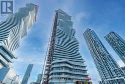 5502 - 3900 CONFEDERATION PARKWAY Mississauga, ON L5B 0M3