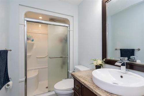 243 Antrim Rd, Winnipeg, MB - Indoor Photo Showing Bathroom