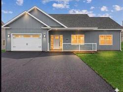 75 KINGSBURGH Avenue  Charlottetown, PE C1E 3S2