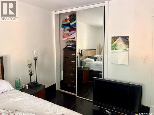 2130 Rae Street, Regina, SK - Indoor Photo Showing Bedroom