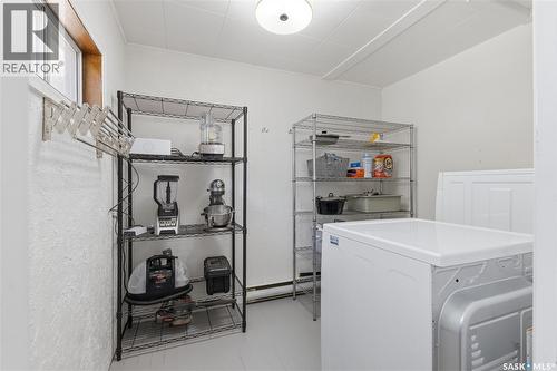 215 Margaret Street, Bulyea, SK - Indoor Photo Showing Laundry Room
