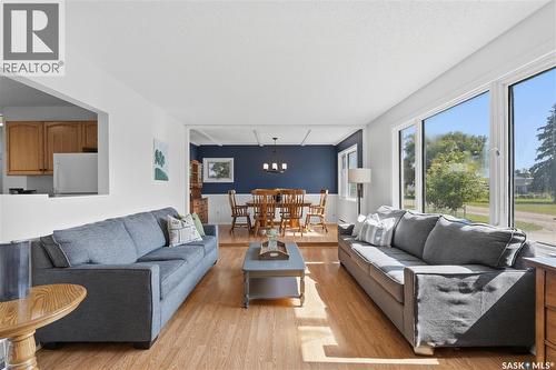 215 Margaret Street, Bulyea, SK - Indoor Photo Showing Living Room