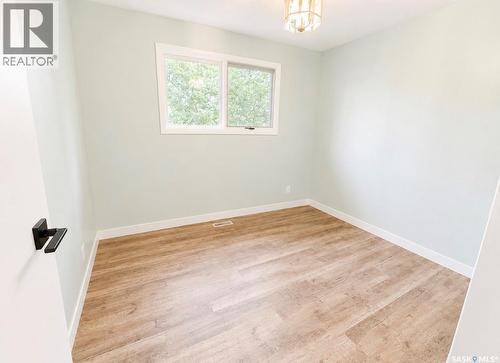 325 Aspen Drive, Swift Current, SK - Indoor Photo Showing Other Room