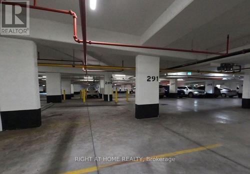 401 - 5131 Sheppard Avenue E, Toronto, ON - Indoor Photo Showing Garage