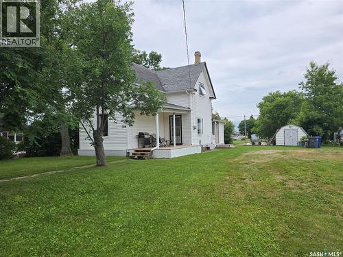328 6Th Avenue, Broadview, SK - Outdoor