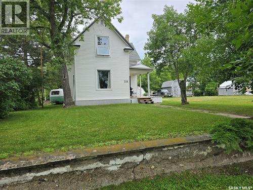 328 6Th Avenue, Broadview, SK - Outdoor