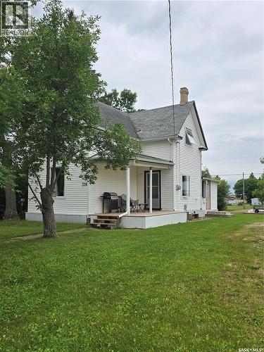 328 6Th Avenue, Broadview, SK - Outdoor