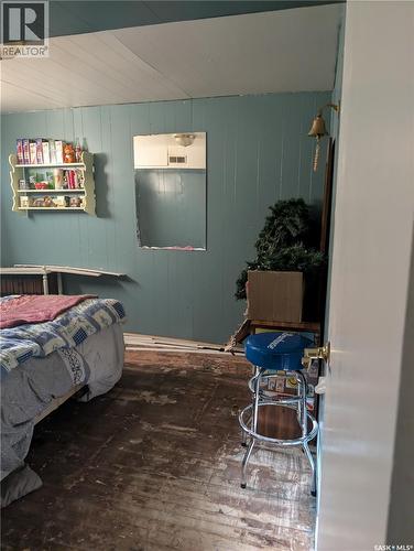 309 6Th Avenue Nw, Swift Current, SK - Indoor Photo Showing Bedroom