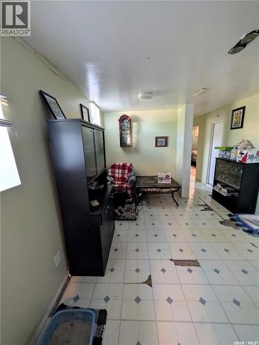 309 6Th Avenue Nw, Swift Current, SK - Indoor Photo Showing Other Room
