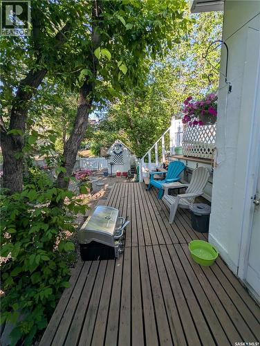 309 6Th Avenue Nw, Swift Current, SK - Outdoor With Deck Patio Veranda With Exterior