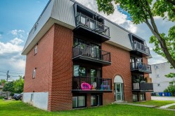 175 Rue Valiquette  Sainte-Thérèse, QC J7E 2S6