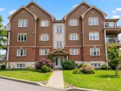 2C-49 Rue de la Seigneurie  Pincourt, QC J7W 0M9