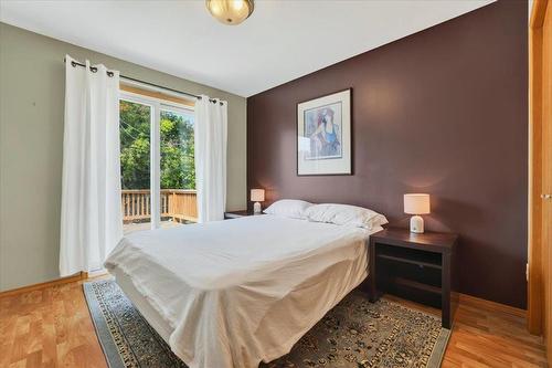 224 Hampton Street, Winnipeg, MB - Indoor Photo Showing Bedroom