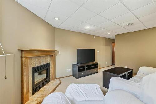 224 Hampton Street, Winnipeg, MB - Indoor With Fireplace