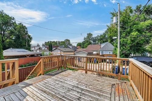 224 Hampton Street, Winnipeg, MB - Outdoor With Deck Patio Veranda With Exterior