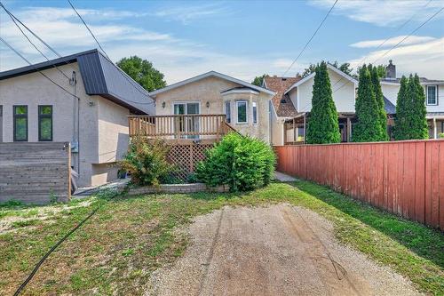 224 Hampton Street, Winnipeg, MB - Outdoor With Deck Patio Veranda