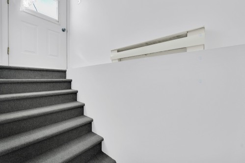 Hall d'entrée/Vestibule - 921 Rue Principale, Prévost, QC - Indoor Photo Showing Other Room