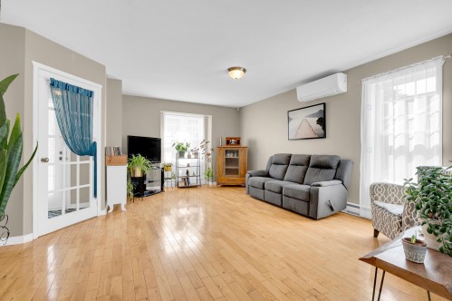 Salon - 921 Rue Principale, Prévost, QC - Indoor Photo Showing Living Room