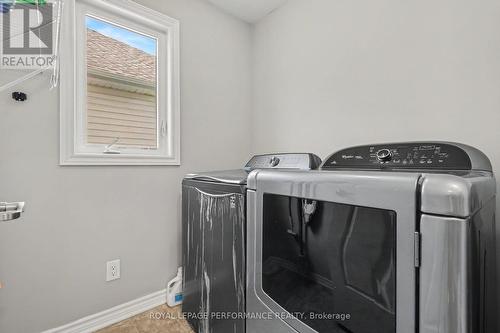 Upper floor laundry - 341 Willow Aster Circle, Ottawa, ON - Indoor Photo Showing Laundry Room