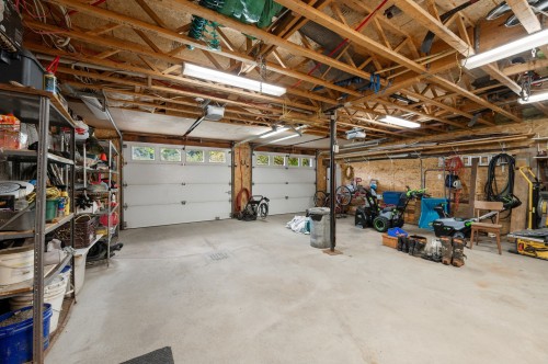 Garage - 1337 Rue Du Continental, Val-David, QC - Indoor Photo Showing Garage