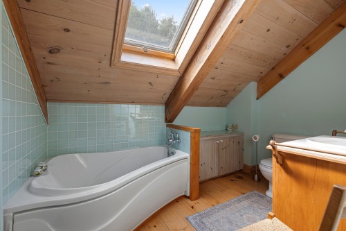 Salle de bains attenante à la CCP - 19 Ch. Price, Lac-Brome, QC - Indoor Photo Showing Bathroom
