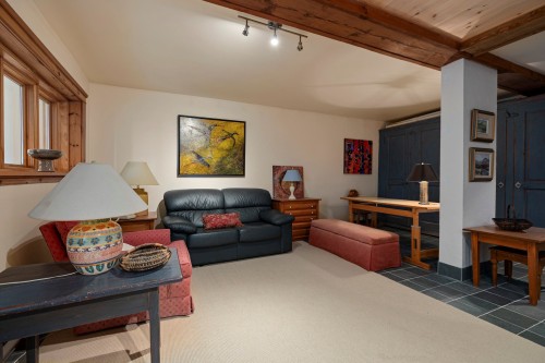 Boudoir - 19 Ch. Price, Lac-Brome, QC - Indoor Photo Showing Living Room