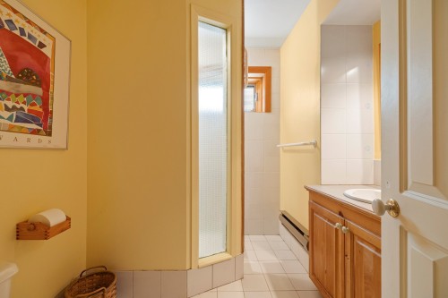 Salle de bains - 19 Ch. Price, Lac-Brome, QC - Indoor Photo Showing Bathroom