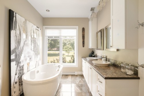 Salle de bains - 138 Ch. Viens, Saint-Alphonse-De-Granby, QC - Indoor Photo Showing Bathroom
