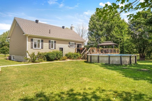 Cour - 138 Ch. Viens, Saint-Alphonse-De-Granby, QC - Outdoor With Above Ground Pool