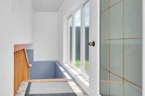 Mud Room - 11417 Rue Maisonneuve, Mirabel, QC - Indoor Photo Showing Other Room