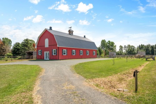 Stable - 138Z Ch. Viens, Saint-Alphonse-De-Granby, QC 