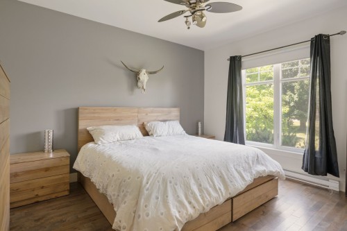 Master Bedroom - 138Z Ch. Viens, Saint-Alphonse-De-Granby, QC 