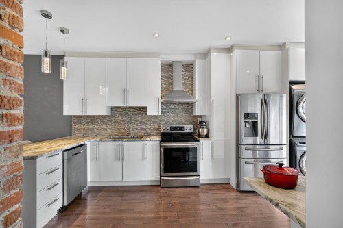 7446 7448 Av Bloomfield — photo 1