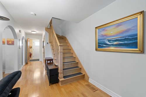 Escalier - 4562 Rue Lake, Dollard-Des-Ormeaux, QC - Indoor Photo Showing Other Room