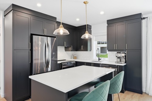 Cuisine - 932 Rue Lanoie, Upton, QC - Indoor Photo Showing Kitchen With Upgraded Kitchen