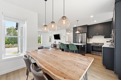 Vue d'ensemble - 932 Rue Lanoie, Upton, QC - Indoor Photo Showing Kitchen With Upgraded Kitchen