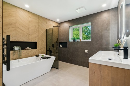 Salle de bains - 385 Rue Auger, Beloeil, QC - Indoor Photo Showing Other Room