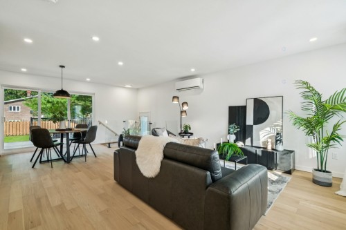 Salon - 385 Rue Auger, Beloeil, QC - Indoor Photo Showing Living Room