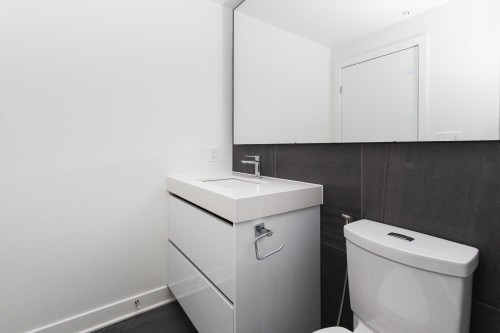 Bathroom - 2104-628 Rue St-Jacques, Montréal (Ville-Marie), QC - Indoor Photo Showing Bathroom