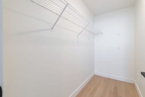 Penderie (Walk-in) - 5106-1245 Rue De Bleury, Montréal (Ville-Marie), QC - Indoor Photo Showing Other Room